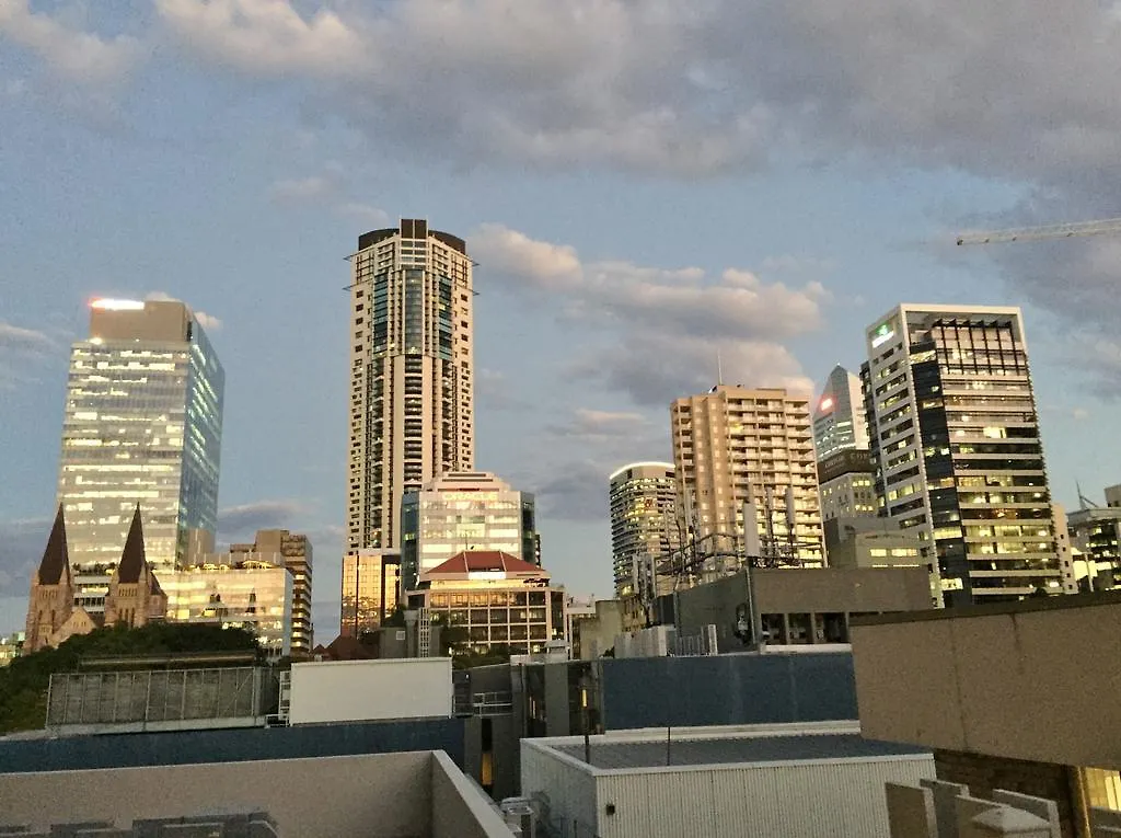 Frisco Apartments Brisbane