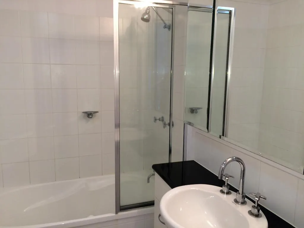 Frisco Apartments Brisbane Aparthotel