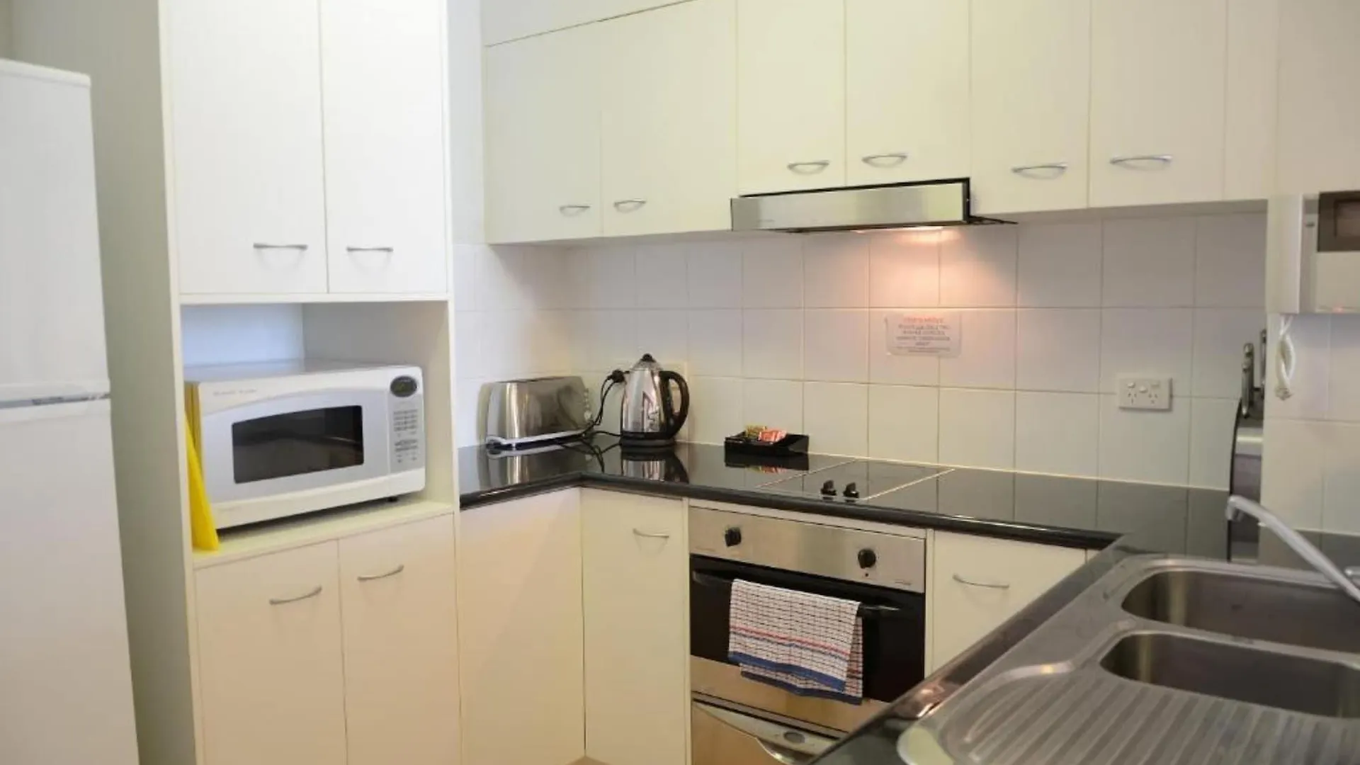 Frisco Apartments Brisbane Australia