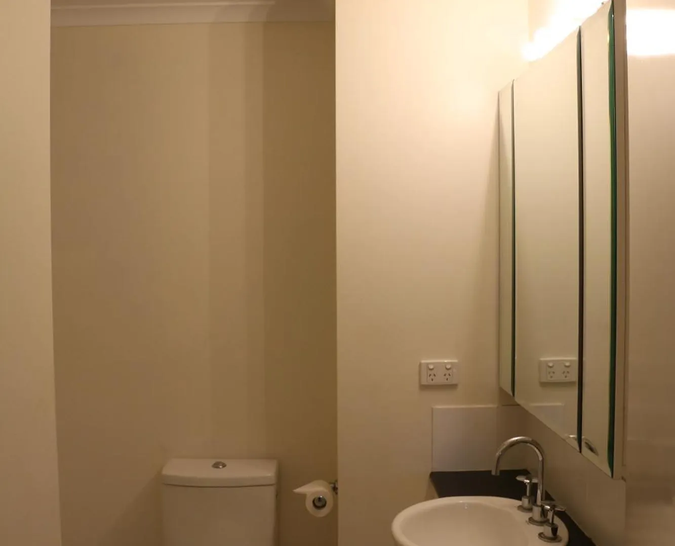 Frisco Apartments Brisbane Aparthotel
