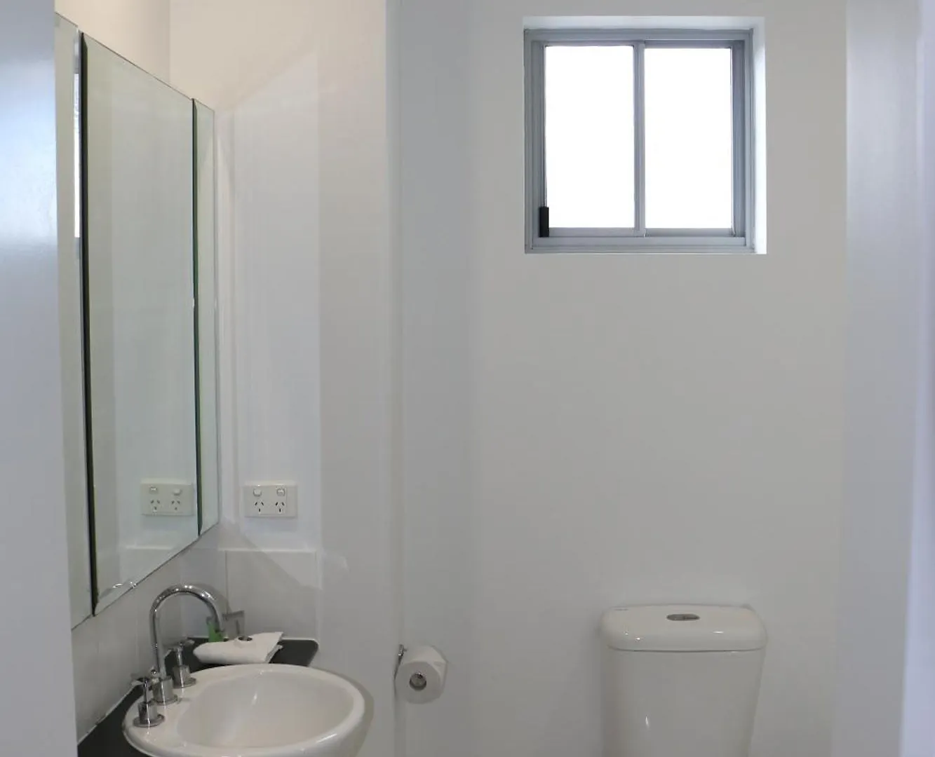 בריסביין Frisco Apartments 4*,
