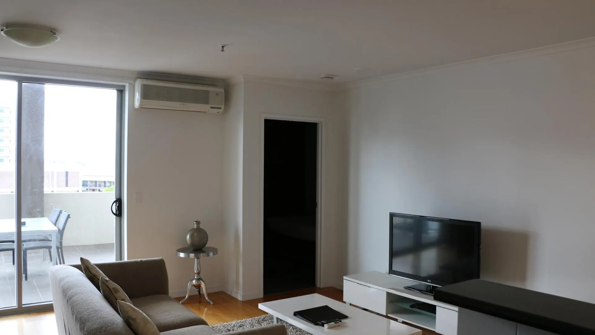 Frisco Apartments Brisbane 4*,  Australia