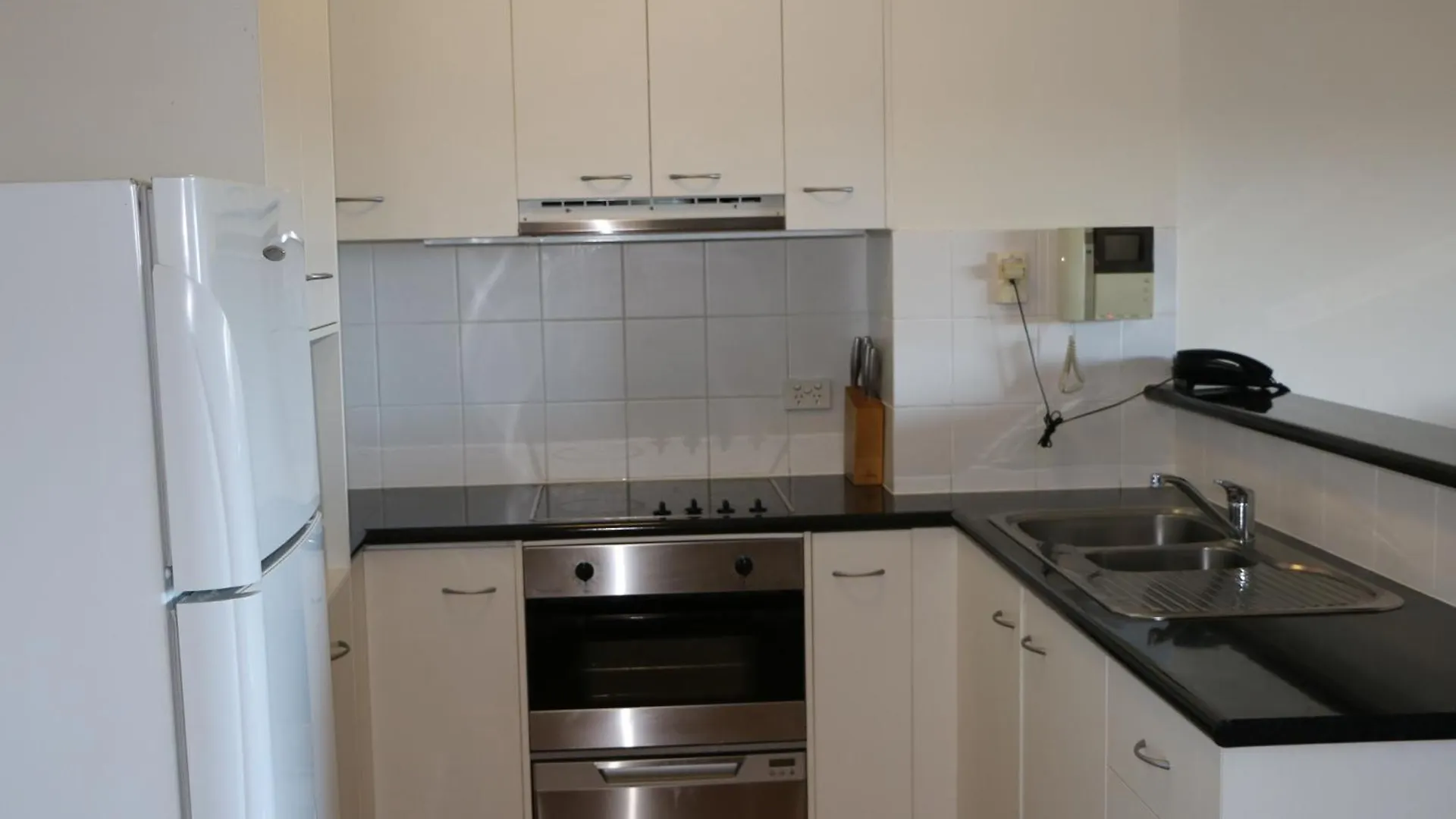 Frisco Apartments Brisbane Aparthotel