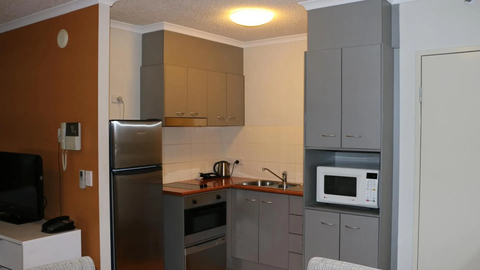 Frisco Apartments Brisbane Australia