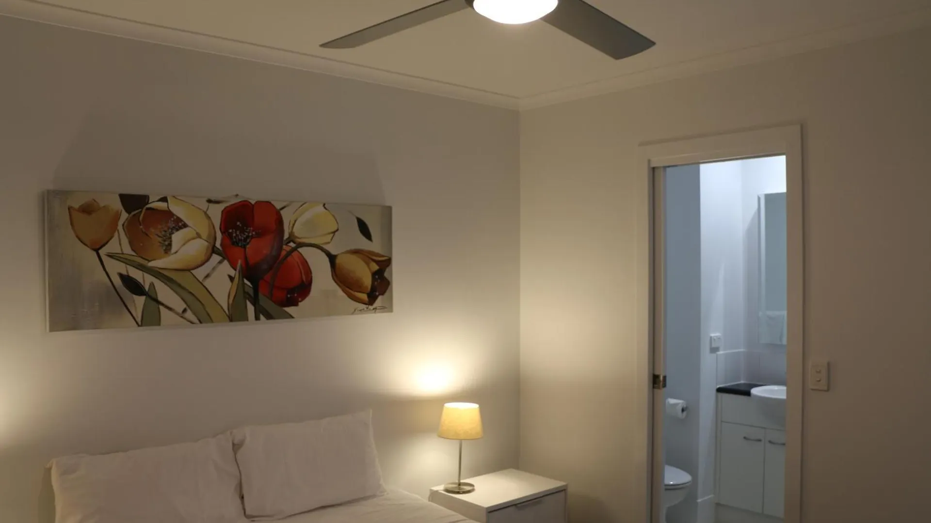 **** Aparthotel Frisco Apartments Brisbane Australia