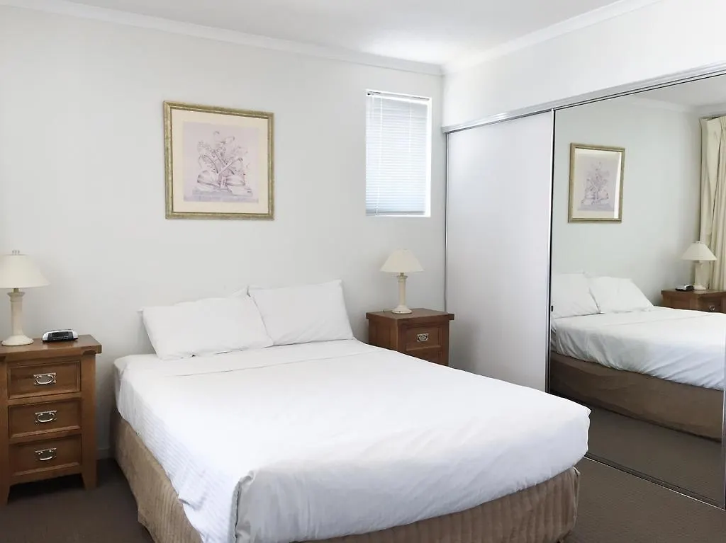 Frisco Apartments Brisbane Aparthotel