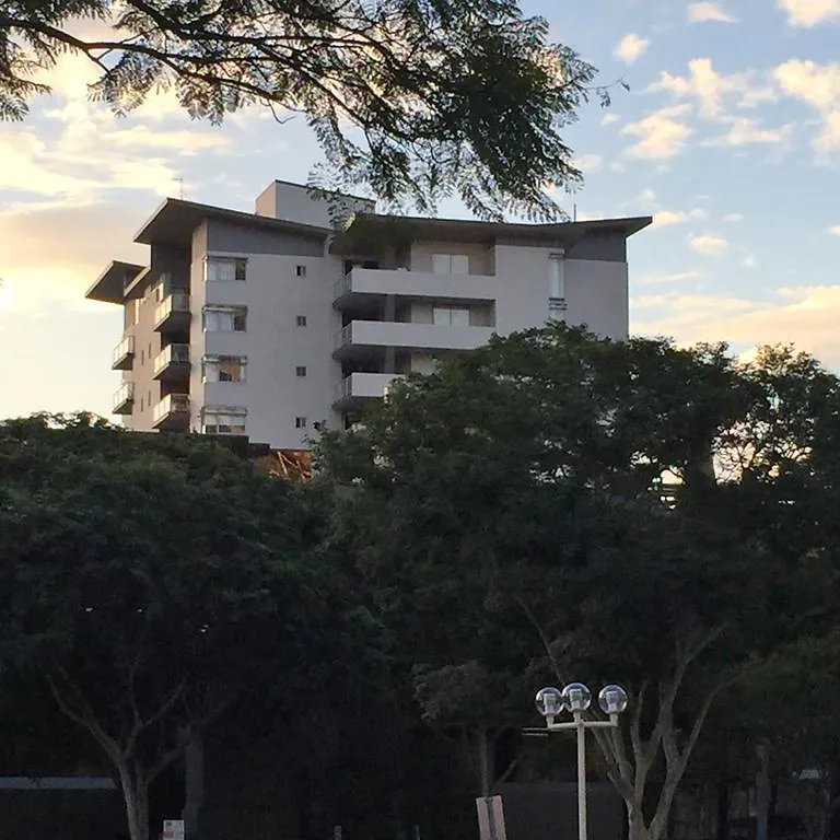 Frisco Apartments Brisbane Aparthotel