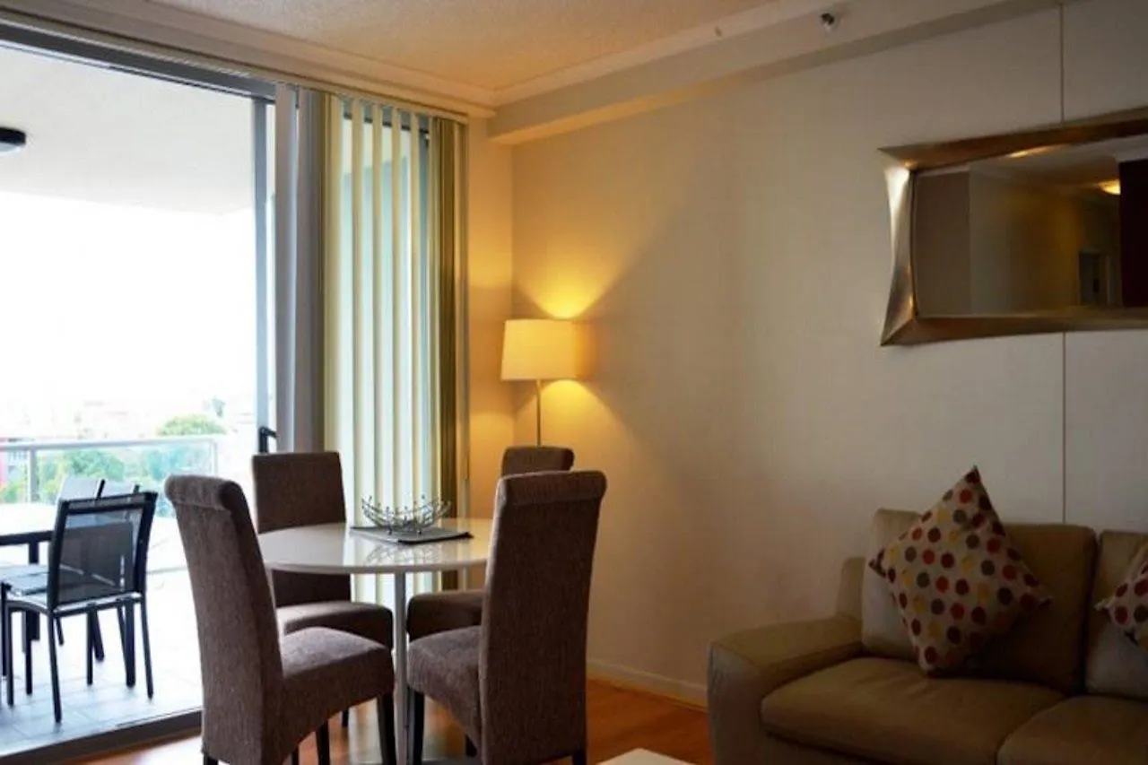 **** Aparthotel Frisco Apartments Brisbane Australia